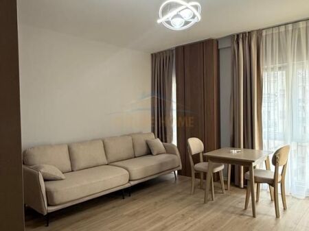 Rent, Apartment 1+1, Zogu i Zi