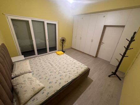 Jepet me qera apartament 3+1 në Durrës për studente – kushte shumë të mira