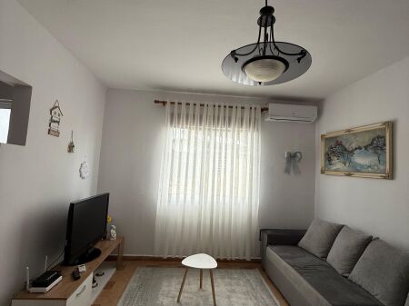 Rent | Apartament 1 + 1 | Ali Demi| 400 €/month