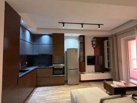 Jepet me qera apartament 1+1 tek Residenca Mangalem 21, Ali Demi.