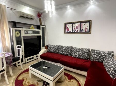 Jepet me qira apartament 1+1