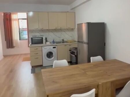Apartament me qera 1+1 21 Dhjetori