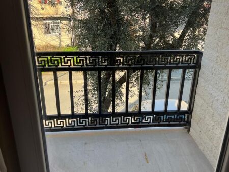 Entrance for rent