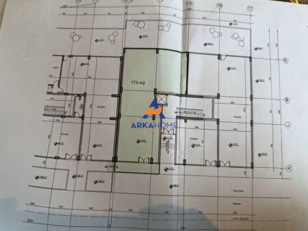 PARCHEGGIO IN VENDITA 330M2 "VICINO ALLA ROTONDA DI SHKOZA" 495.000 EURO