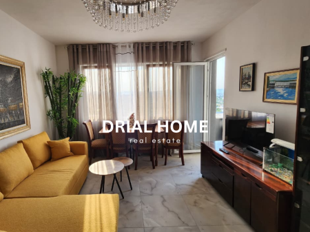 Apartament me qera 2+1+post parkimi