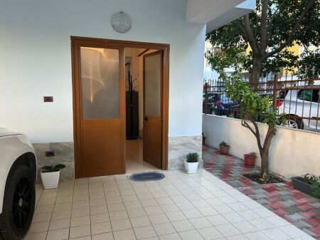 The 1st floor in a private house in Kombinat is offered!
