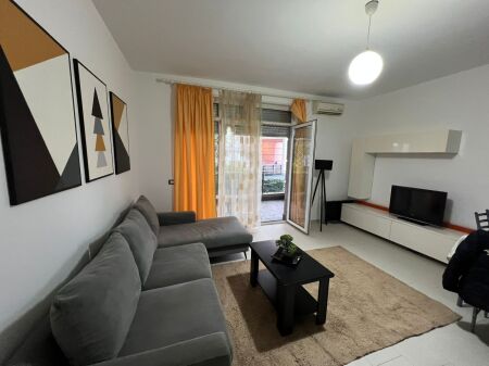 APARTAMENT ME QERA 1+1, KOPSHTI BOTANIK