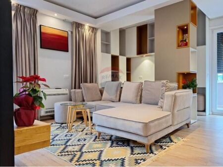 Apartament studio per qira, 21 Dhjetori
