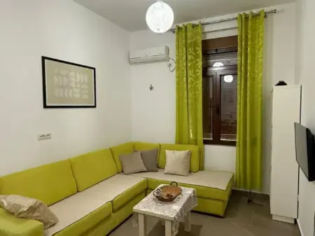 Affitto | Apartament 1 + 1 | Blloku | 600 €/mese