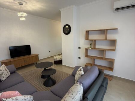 APARTAMENT ME QIRA 2+1 PRANE KODRES DIELLIT