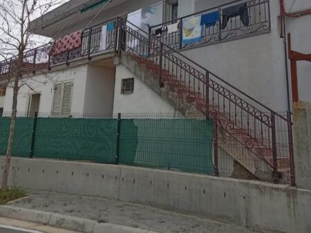 🏡 For Rent | Private house 3+1 for rent in Vlore The house is located on the 2nd floor, the