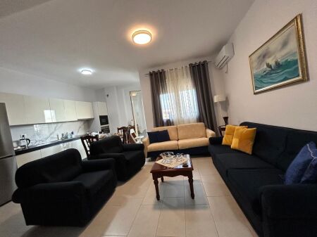 Apartment with garage for long term rent in Lungomare Vlore