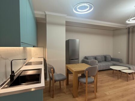 🏠AFFITTASI Appartamento 2+1 📍Via 5 Maji -Arredamento moderno 🏷️ Prezzo: 65.000 Leke/Mese