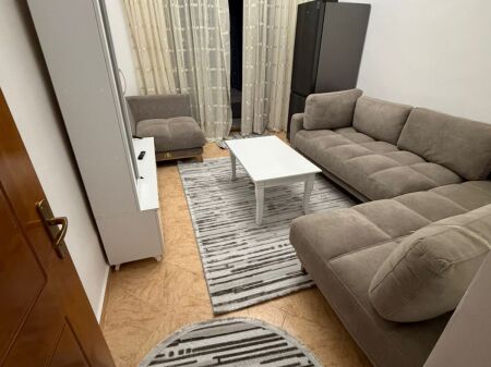 Affitto | Apartament 1 + 1 | Kinostudio | 450 €/mese