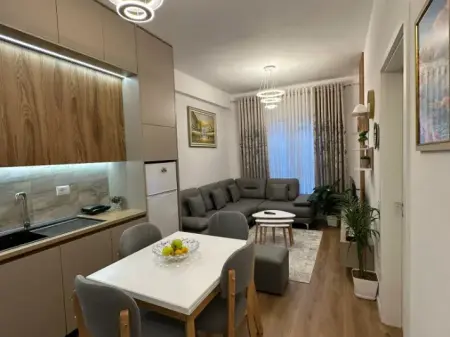 Rent | Apartament 1 + 1 | Ali Demi | 450 €/month