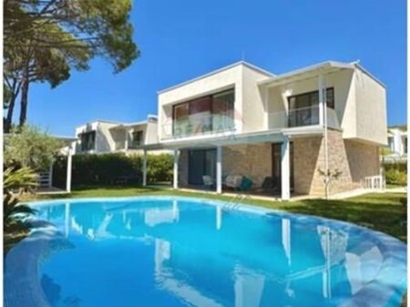 Villa con piscina a San Pietro Residence