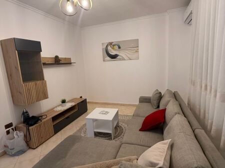 Apartament 2+1 me qera