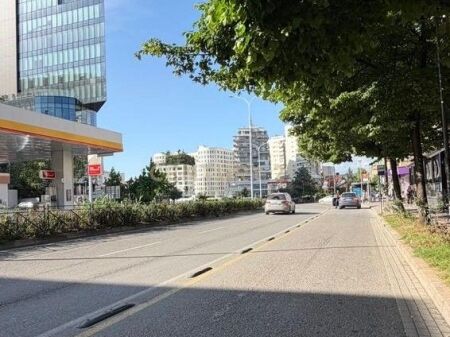 ZOGU I ZI, VENDIAMO AMBIENTE COMMERCIALE !
