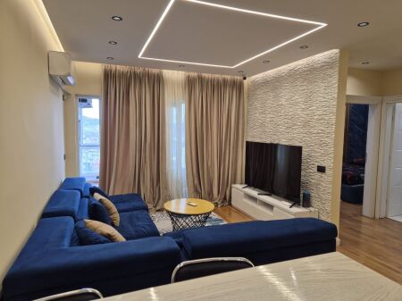 Apartament 2+1 me qira tek Fusha e Aviacionit!