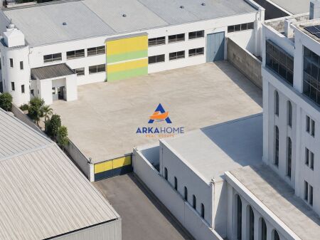 JEPET ME QERA KAPANON 2200M2 "TE AUTOSRADA TIRANË-DURRES" 3900 EURO