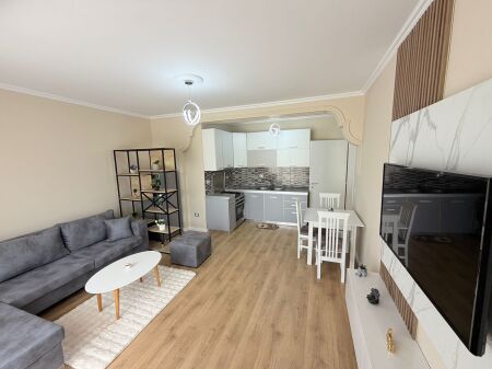 Shitet apartament 1+1 tek ish-Rajoni i Policisë, Durrës