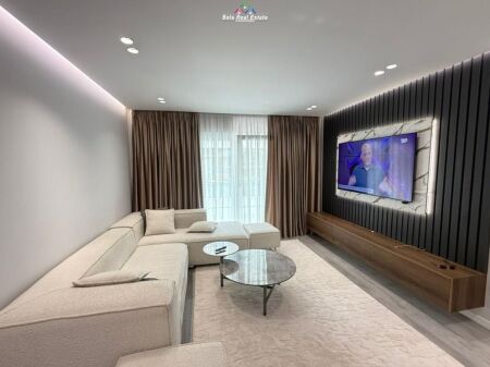 Villa su 3 Piani In Affitto in Via Elbasan (ID BV22298) Tirana