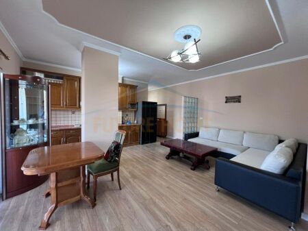 Affitto, Appartamento 2+1, Xhamllik, Tirana.