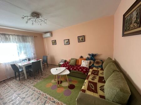 🏠 Appartamento 1+1 in affitto📍 Indirizzo: Di fronte al Ministero della Difesa, a 50 m dalla scuola “Ramazan Jarani”💶 Prezzo: 35.000 lek/mese