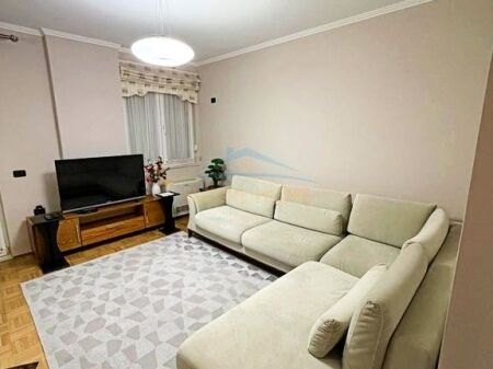 Qera , Apartament 2+1 , Sheshi Willson , Tirane