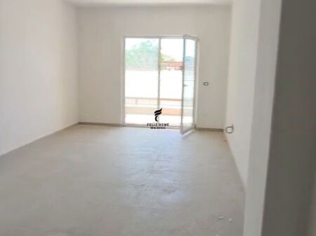 OFFICE FOR RENT 94M2 LAPRAKE 800 EURO FH-73230