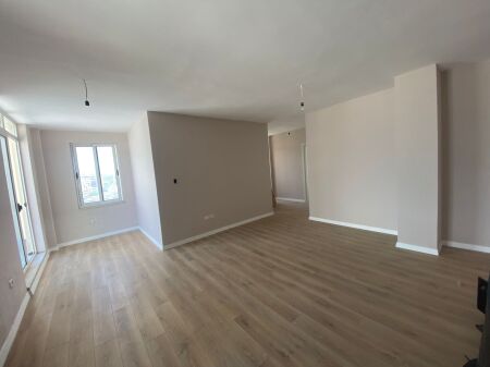 Appartamento 2+1+2+ Veranda in vendita Complesso Astir Fratari !