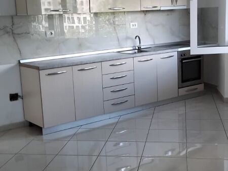 2+1, vuoto, residenziale o ufficio, complesso mateo, zoo, 500 euro