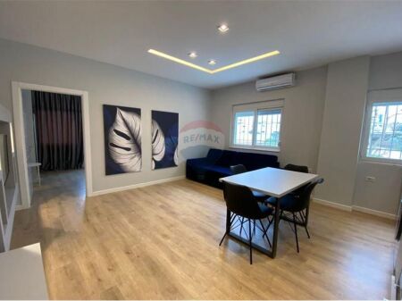 Apartament 1+1 per qira tek 21 Dhjetori