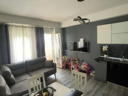 🏡✨ Shitet Apartament 1+1 – Pranë Materniteti i Ri ✨🏡