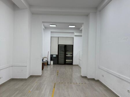NEGOZIO IN AFFITTO 88.7 M2 COMUNE DI PARIGI 1.800 EURO FH-73211