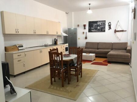 Affitto | Apartament 1 + 1 | Fresku | 250 €/mese