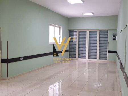 LOCALE COMMERCIALE 100 M2 IN AFFITTO IN VIA BARDHYL 100.000 LEKE