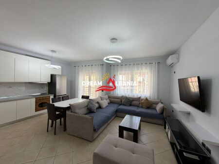 Jepet me qera apartament 2+1+2 me Post parkimi tek 9 -kateshet, Tirane (ID 42214979)