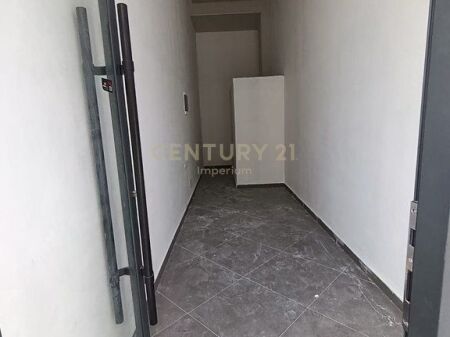 Ambient Komercial për Qira – Rruga Karl Gega 1,200 € /Muaj