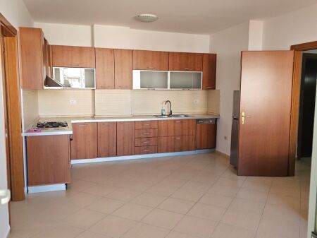 UFFICIO IN AFFITTO 120M2 VIA ELBASAN