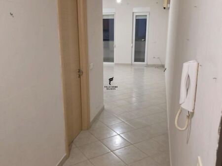 ZYRE ME QERA 105 M2 21 DHJETORI 65.000 LEKE FH-73448