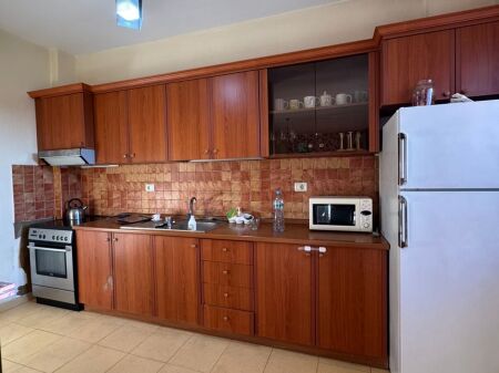 Apartament 2+1 me qira te Komuna e Parisit
