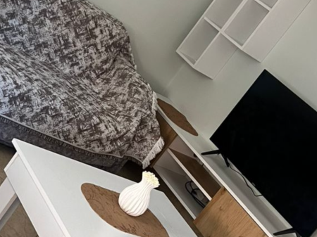 apartament me qera 1+1 Astir