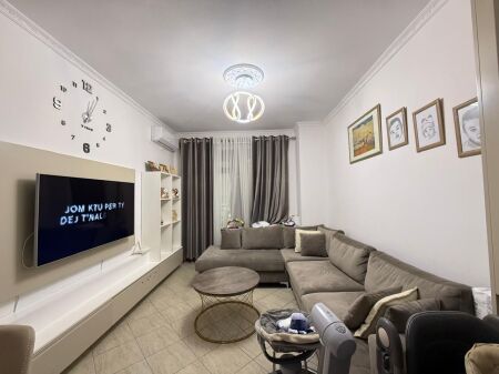 Appartamento 1+1 In Vendita Vicino ai Palazzi Çabej, Yzberish