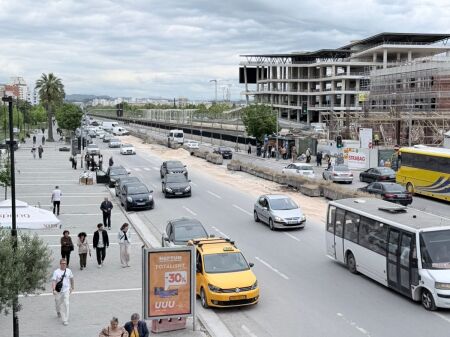 JEPET ME QERA AMBIENT BIZNESI PRANE STACIONIT TE TRENIT, DURRES