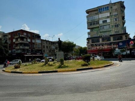 For sale, 2+1 Apartment, Willson Square, Tirana.