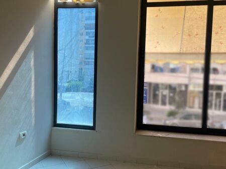 Business premises for rent 300euro,32m², 2nd floor, astir