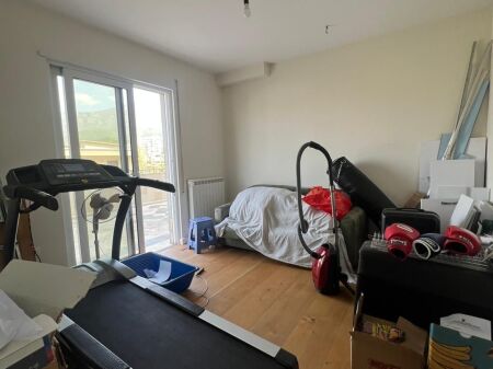 SHITET APARTAMENT 2+1 + 2 TUALETE + 3 BALLKONE /  Kompleksi Latifi, Kinostudio