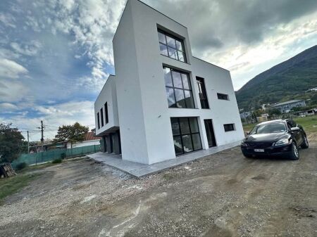 SERVICE UNIT FOR RENT  LAND - BERZHITE, TIRANA