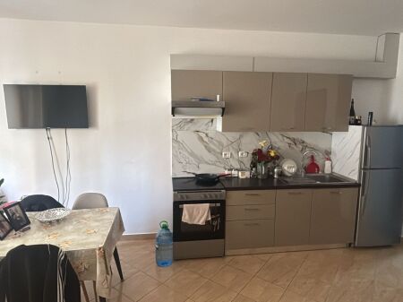 Apartment 1+1 for rent, Astir near the Roundabout 400 Thousand lek
